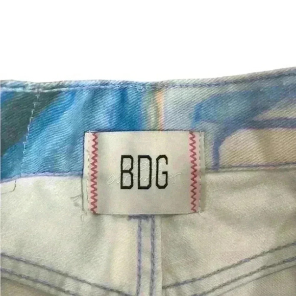 Urban Outfitters BDG '90s‎ Mid Rise Bootcut Jean in Blue Multi Size 24 Flare - Picture 7 of 15